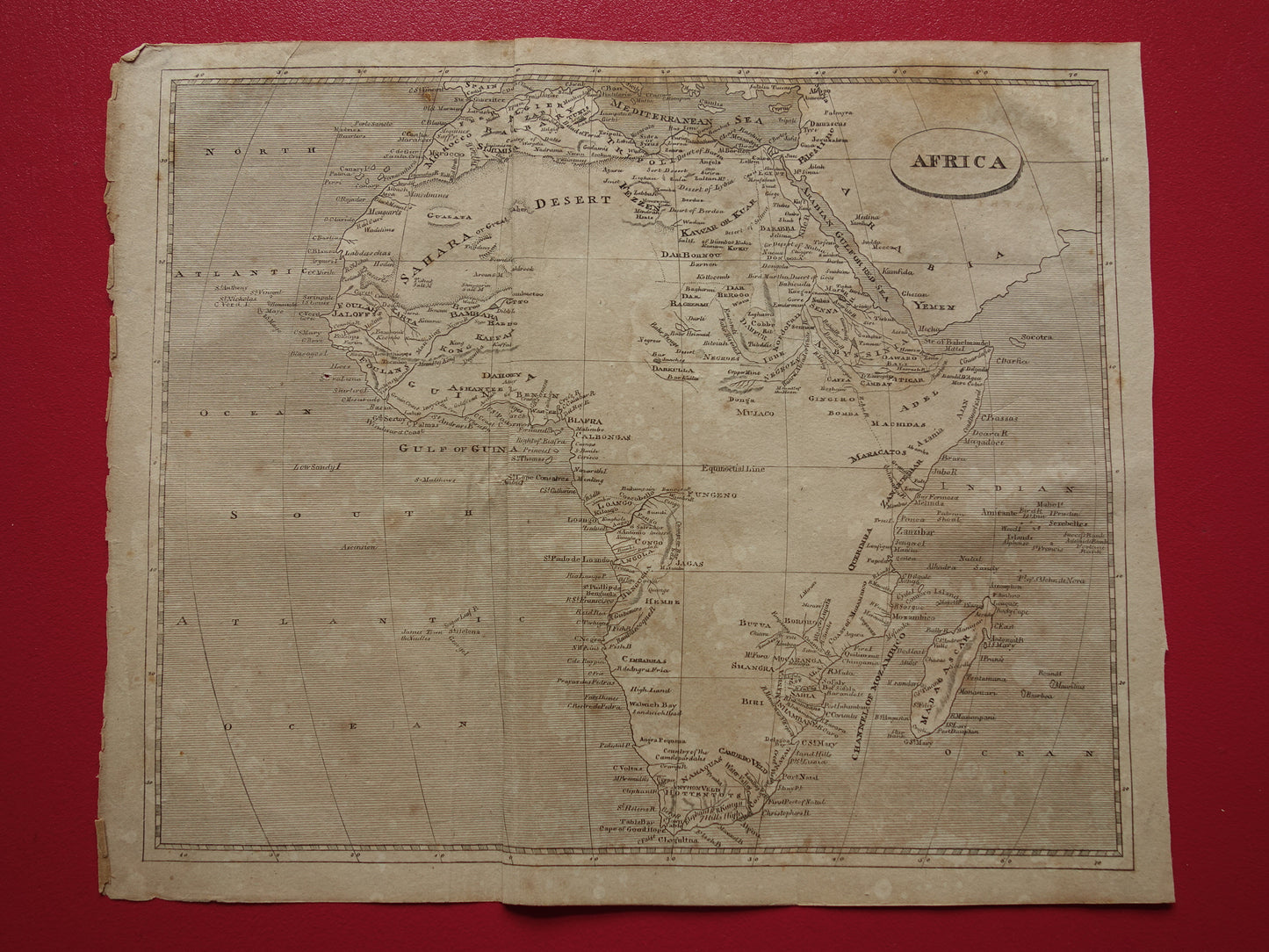 BESCHÄDIGT: Satz von 2 antiken Asien- und Afrikakarten aus dem Jahr 1812. Alte Karten der Kontinente Afrika und Asien.