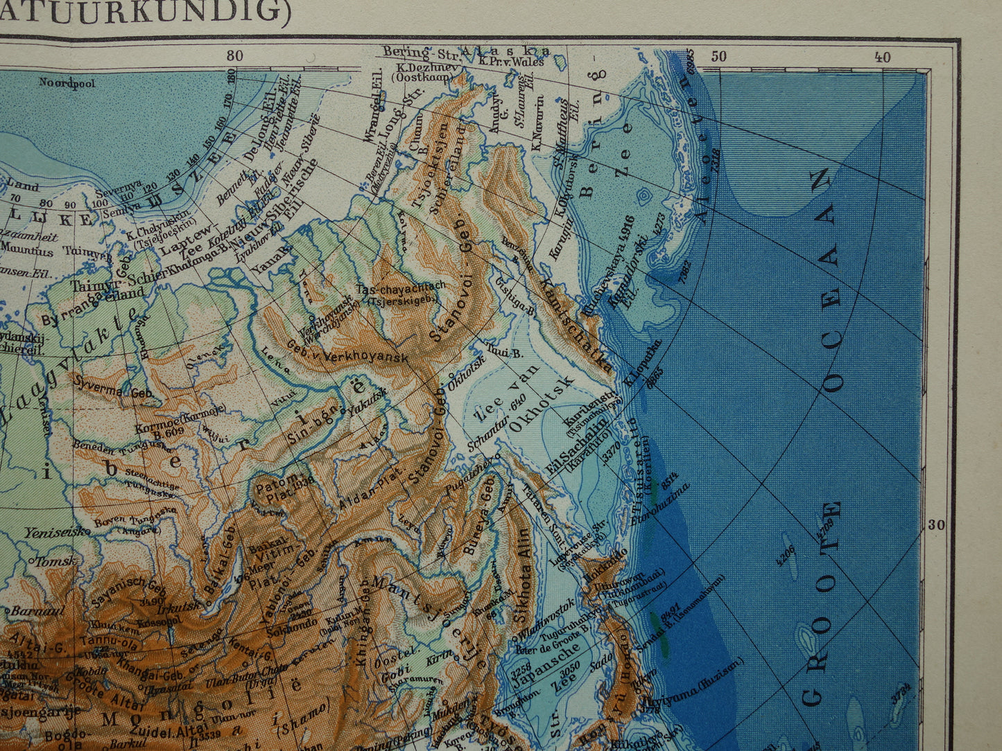 AZIË oude landkaart van continent Azië uit 1936 originele Nederlandse antieke kaart hoogtekaart bergen en rivieren