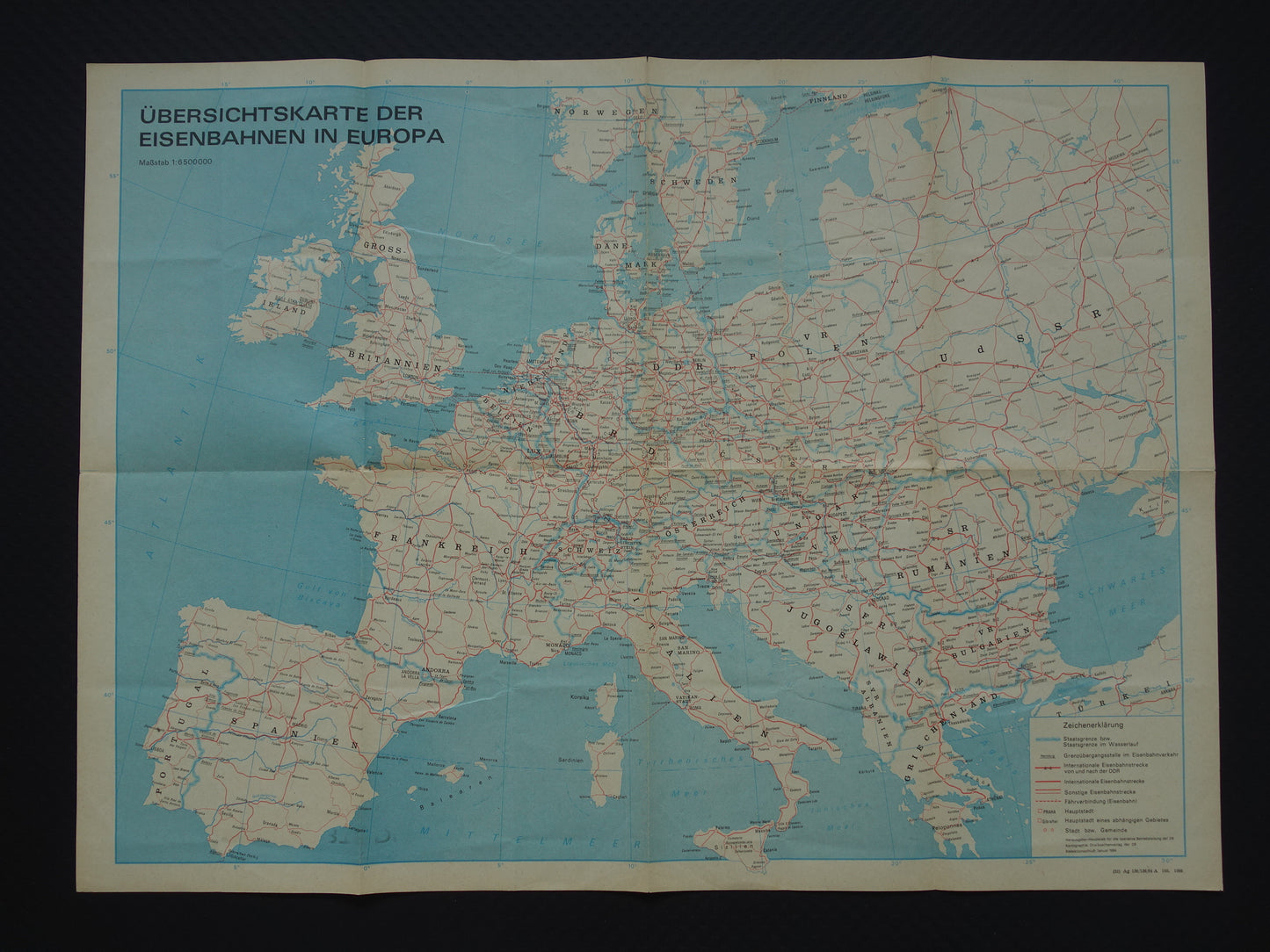 Set van twee oude kaarten spoorwegen spoorlijnen in Europa Antieke kaart Duitsland en vintage landkaart spoorkaart Europa