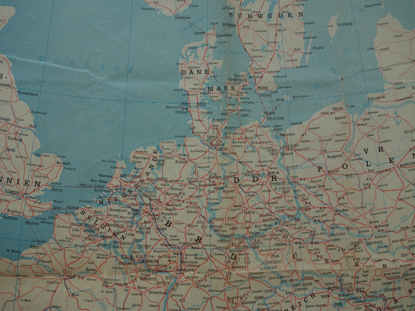 Set van twee oude kaarten spoorwegen spoorlijnen in Europa Antieke kaart Duitsland en vintage landkaart spoorkaart Europa