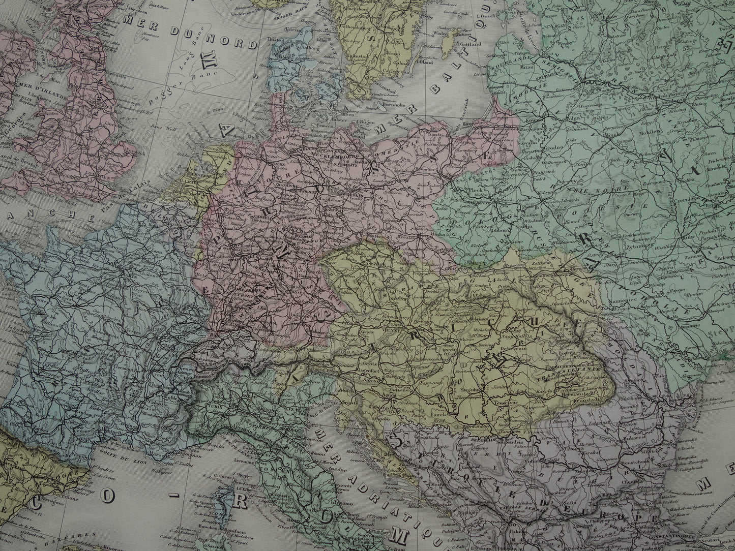 Grote antieke landkaart van Europa uit 1880 Originele 140+ jaar oude kaart Europa continent Vintage handgekleurde kaarten