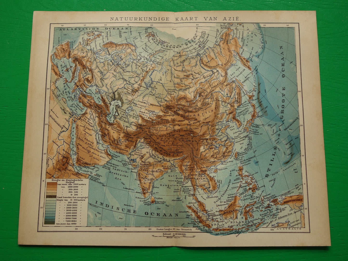 AZIË oude landkaart van continent Azië uit 1905 originele Nederlandse antieke kaart hoogtekaart bergen en rivieren