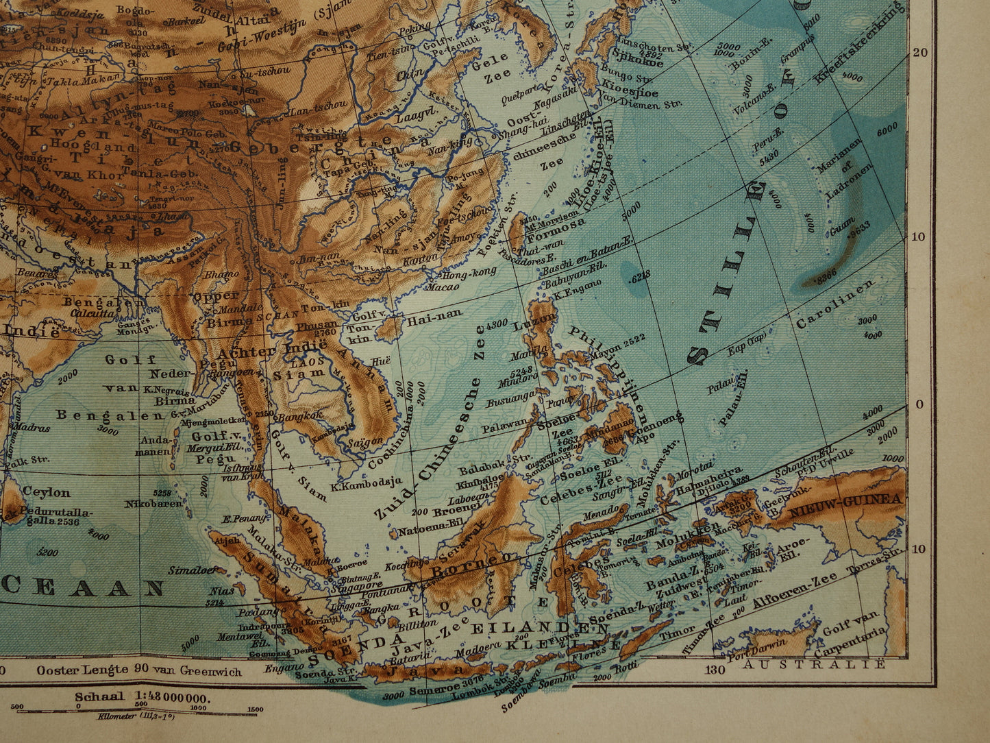 AZIË oude landkaart van continent Azië uit 1905 originele Nederlandse antieke kaart hoogtekaart bergen en rivieren