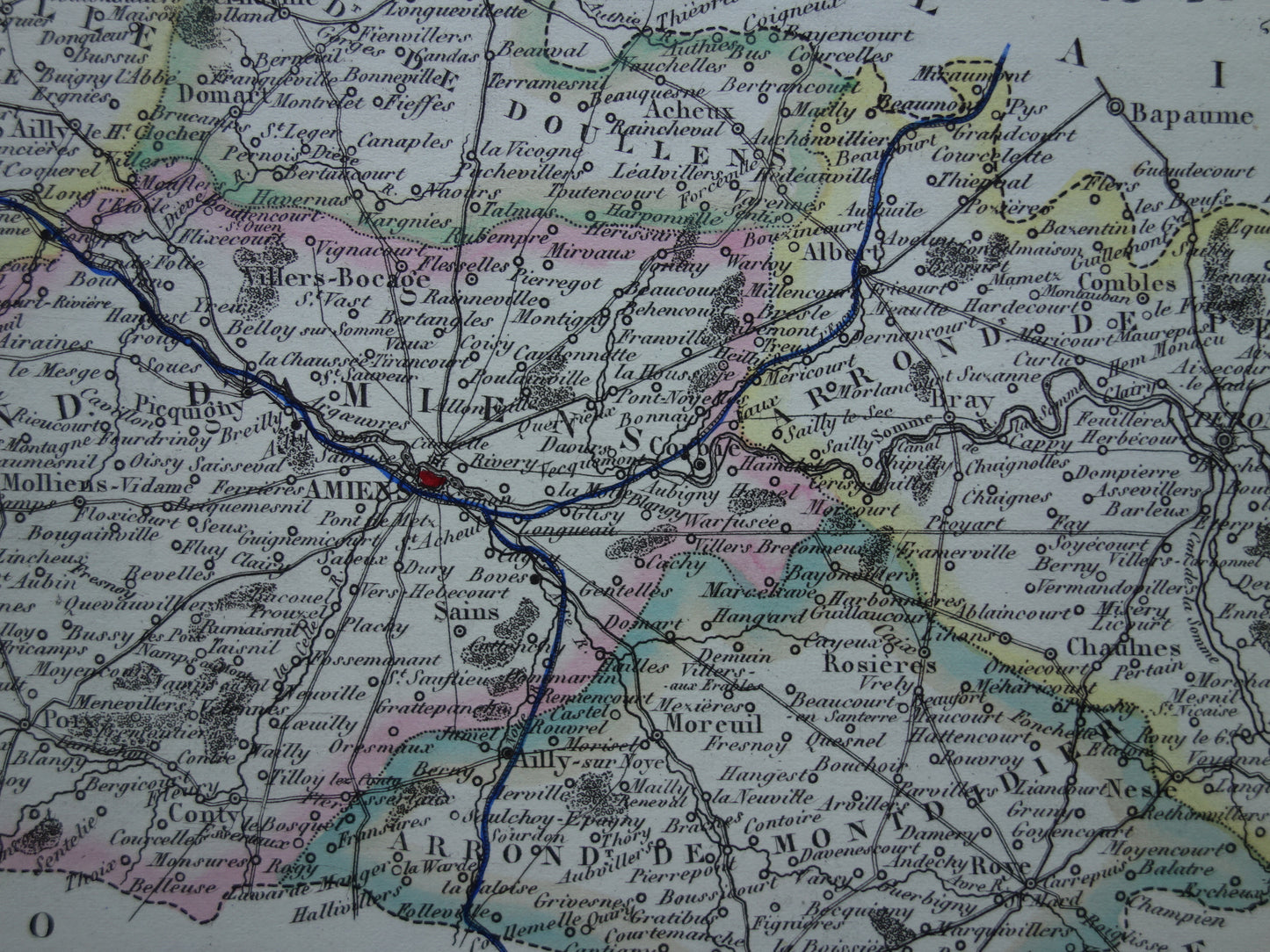 Oude kaart van Somme departement in Frankrijk uit 1856 originele vintage handgekleurde landkaart Ameins Abbeville