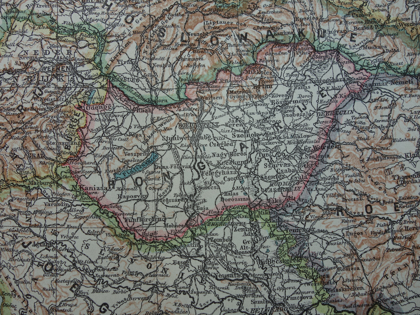 Oude kaart van de Balkan met Tsjechoslowakije Joegoslavië Hongarije Originele antieke Nederlandse landkaart van voormalig Oostenrijk-Hongarije uit 1921 vintage historische kaarten