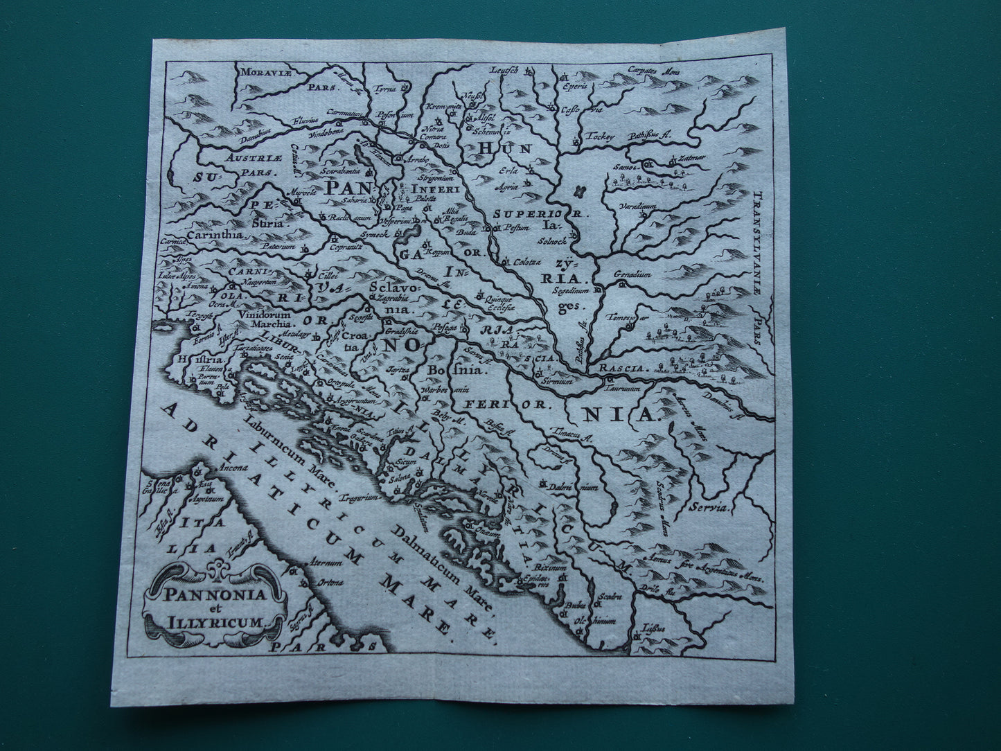 360+ jaar oude kaart van Bosnië Kroatië Slovenië 1661 originele antieke landkaart klein formaat Pannonia et Illyricum Cluver