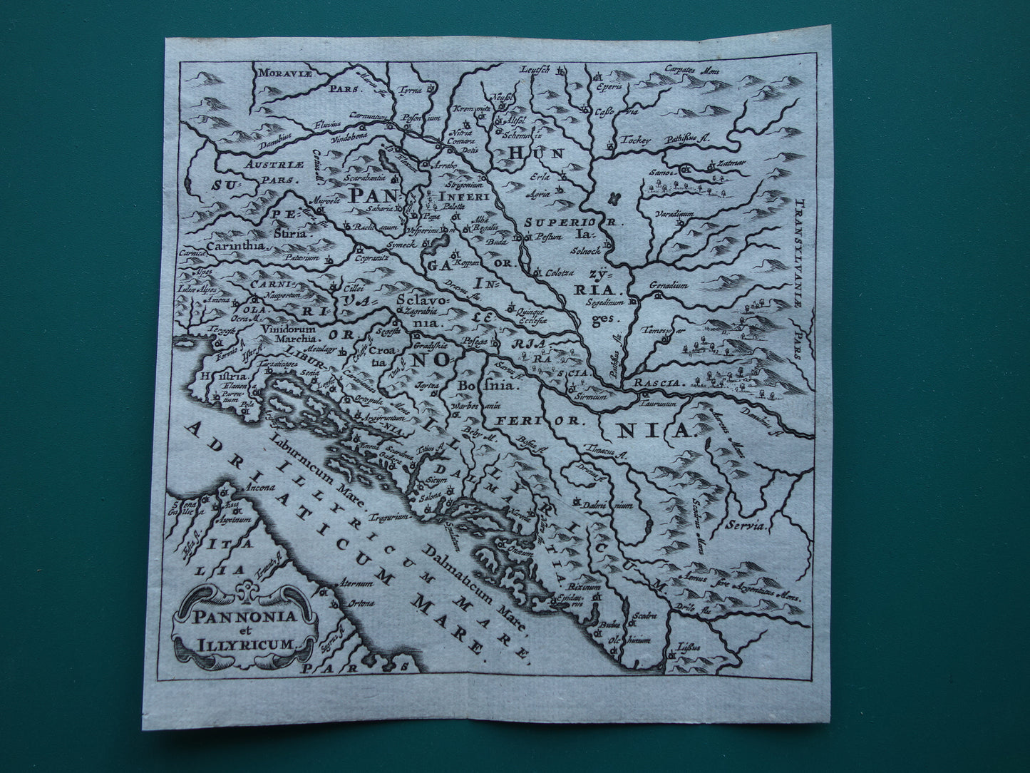 360+ jaar oude kaart van Bosnië Kroatië Slovenië 1661 originele antieke landkaart klein formaat Pannonia et Illyricum Cluver