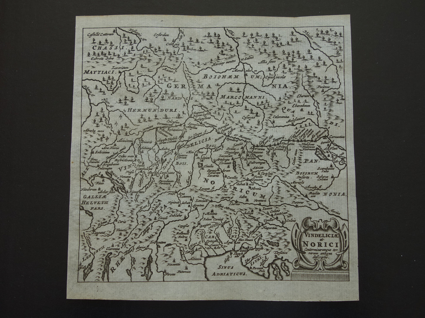 360+ jaar oude kaart van Oostenrijk Tsjechië Beieren 1661 originele antieke Nederlandse landkaart klein formaat