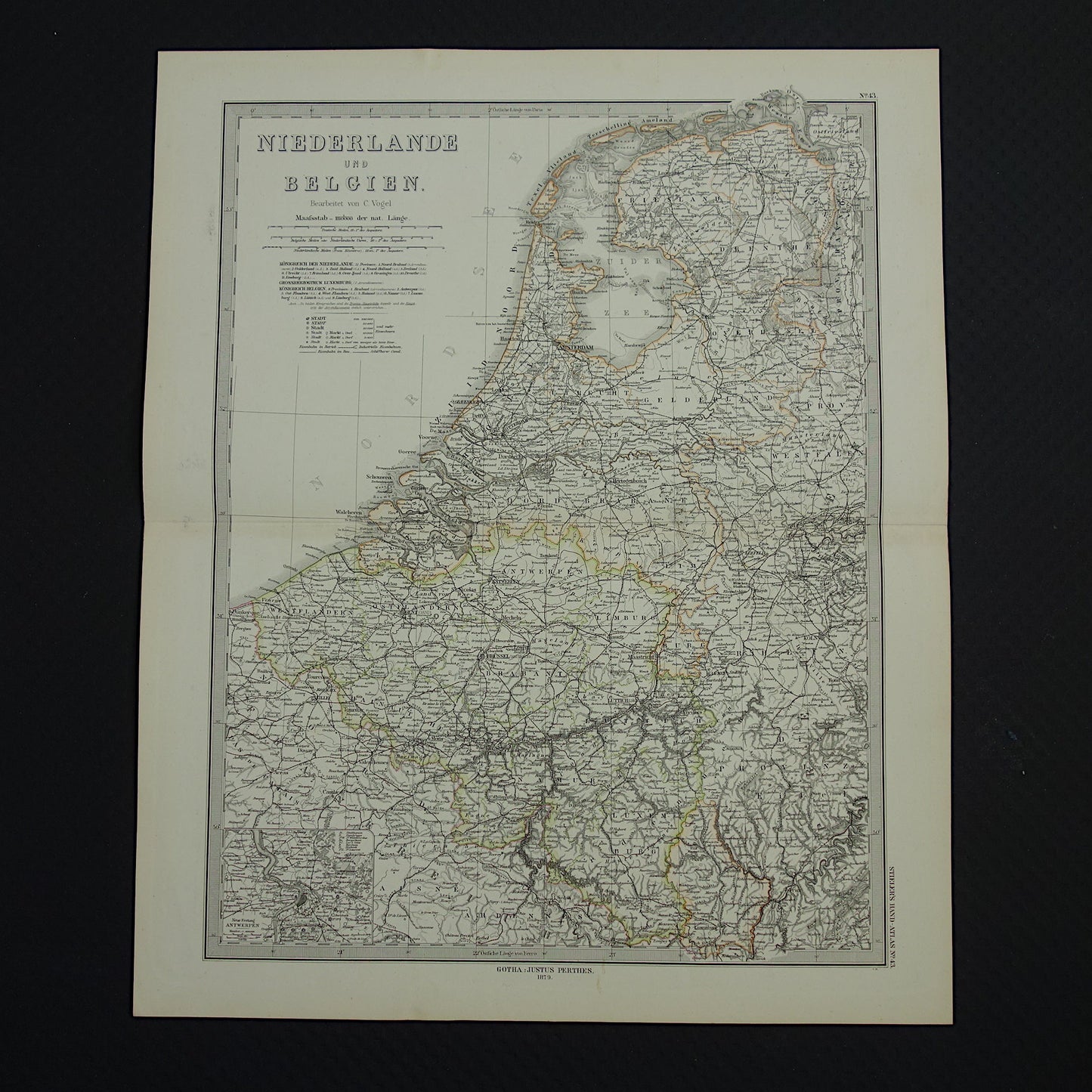 Oude landkaart van NEDERLAND en BELGIË in 1879 Antieke Duitse kaart Benelux vintage poster met jaartal