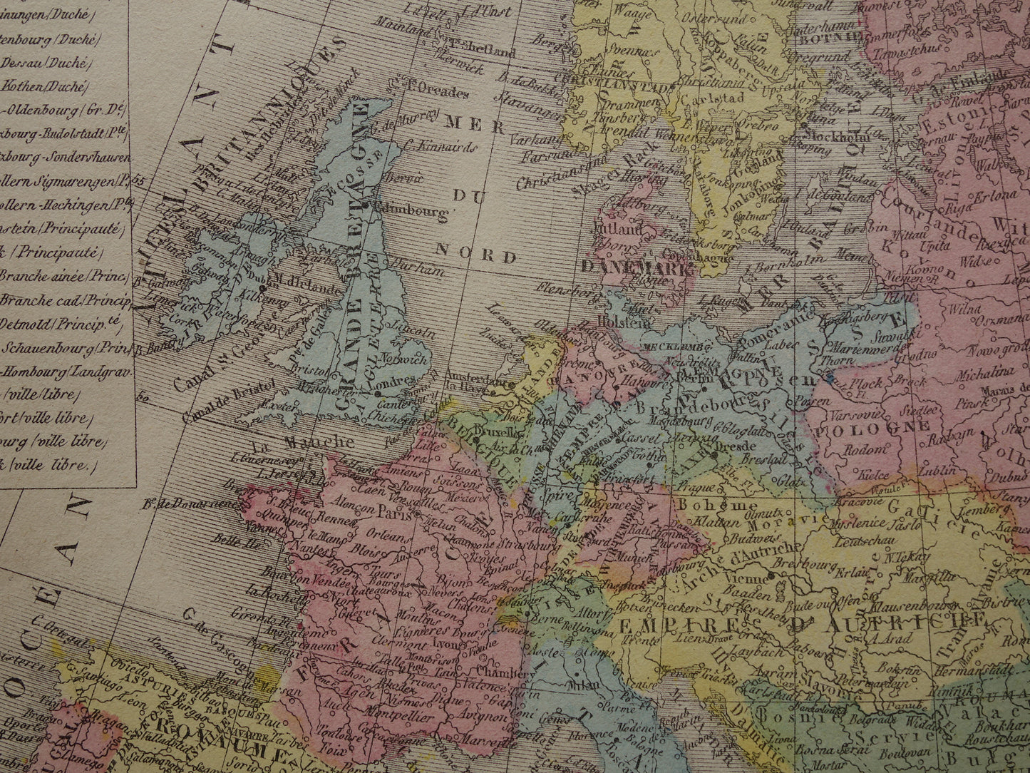 Oude kaart van Europa uit 1877 originele antieke handgekleurde landkaart continent Europa