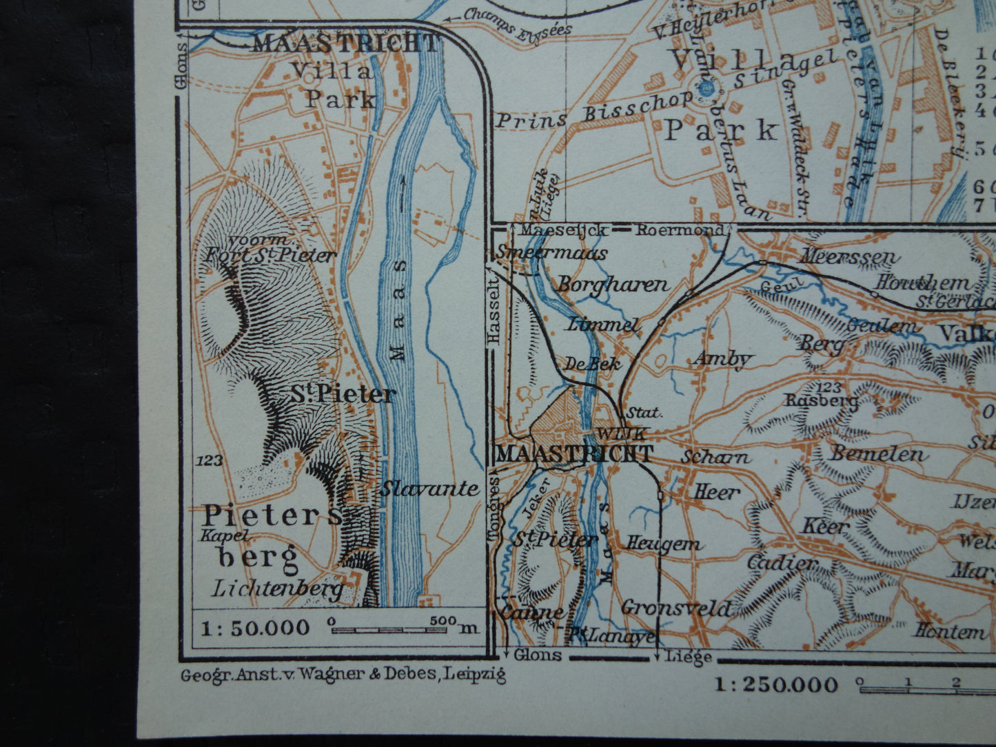 MAASTRICHT oude kaart van Maastricht en Sint-Pietersberg uit 1904 kleine originele antieke plattegrond landkaart