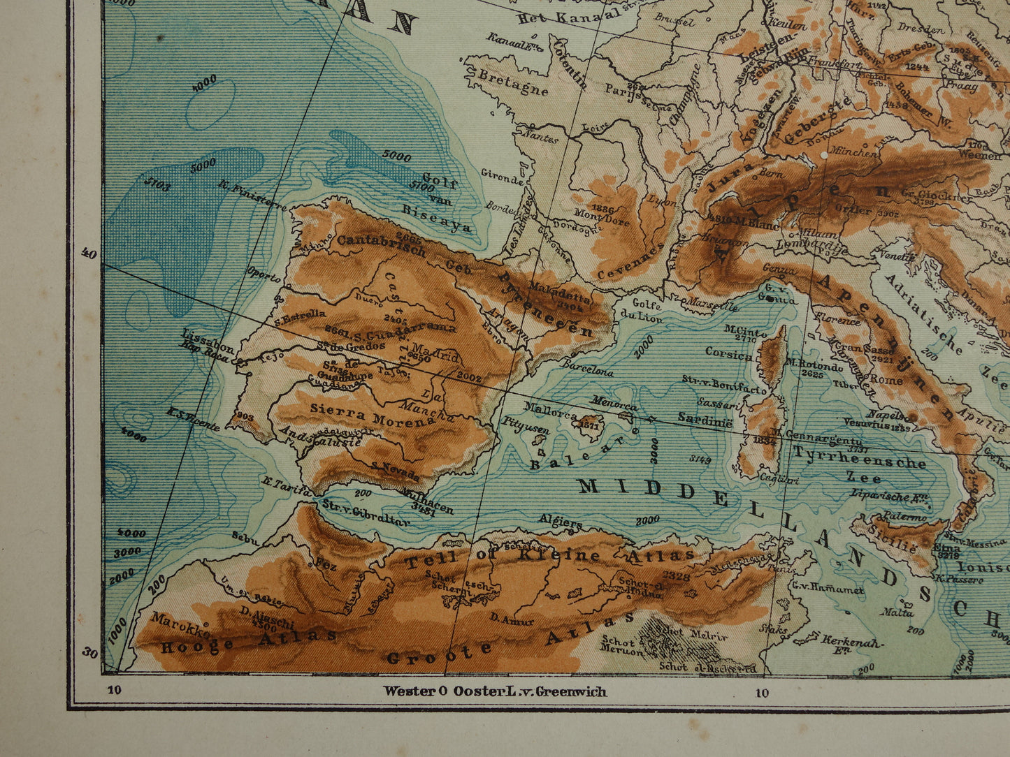 EUROPA Oude hoogtekaart van Europa uit 1907 originele Nederlandse antieke vintage kaart Bergen Rivieren Geologie landkaart