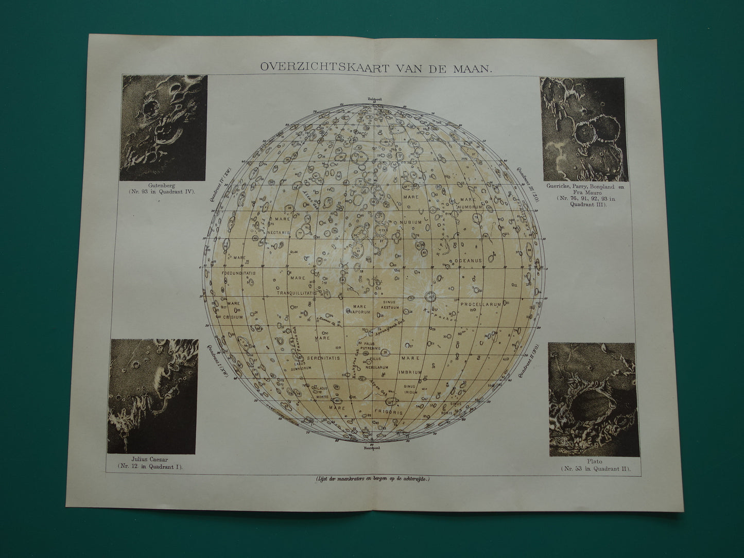 Oude kaart van de Maan originele antieke print zichtbare zijde van de maan - Nederlandse maankaart uit 1919