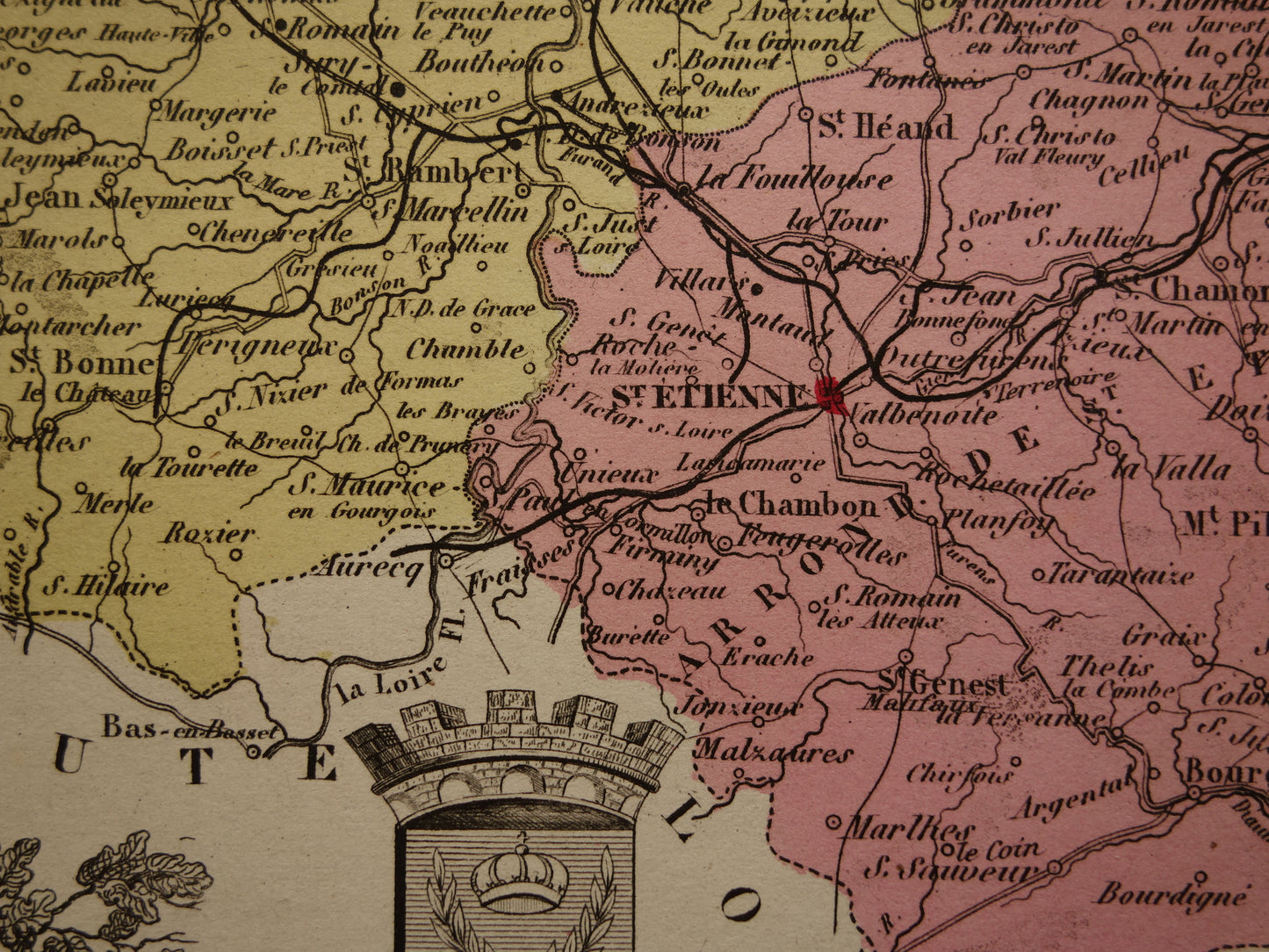 Oude kaart van Loire departement in Frankrijk uit 1876 originele antieke handgekleurde landkaart St Etienne Montbrison