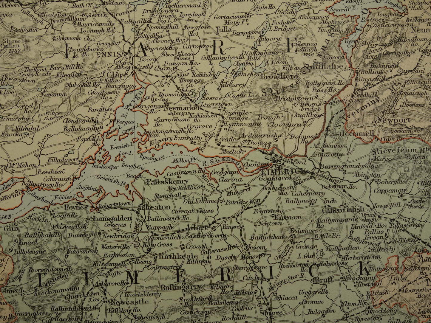 Grote oude landkaart van Ierland uit 1890 originele oude Engelse kaart van zuid Ierland Cork Dublin Wicklow groot formaat vintage landkaarten