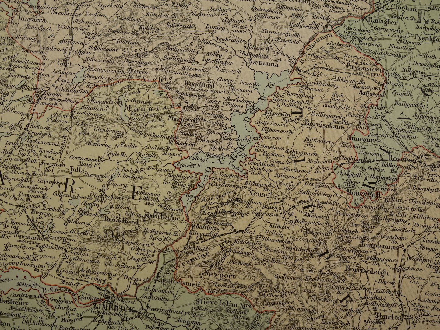 Grote oude landkaart van Ierland uit 1890 originele oude Engelse kaart van zuid Ierland Cork Dublin Wicklow groot formaat vintage landkaarten