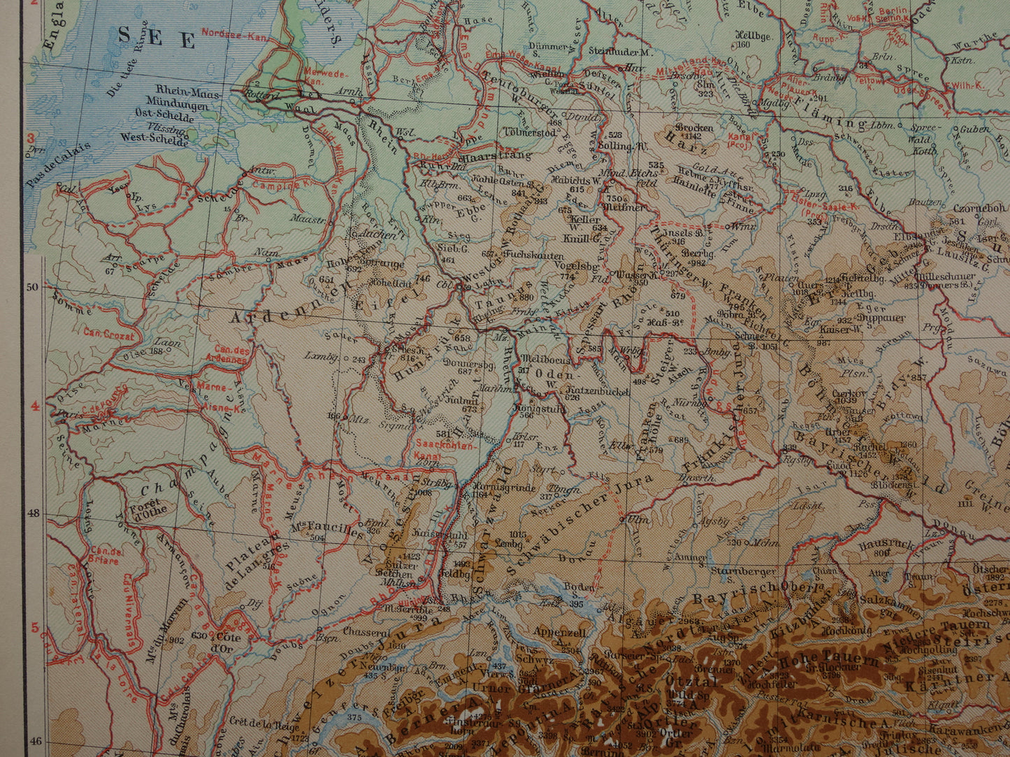 Oude kaart van Centraal Europa en Duitsland uit 1928 originele antieke hoogtekaart Alpen Bergen Rivieren Geologie te koop