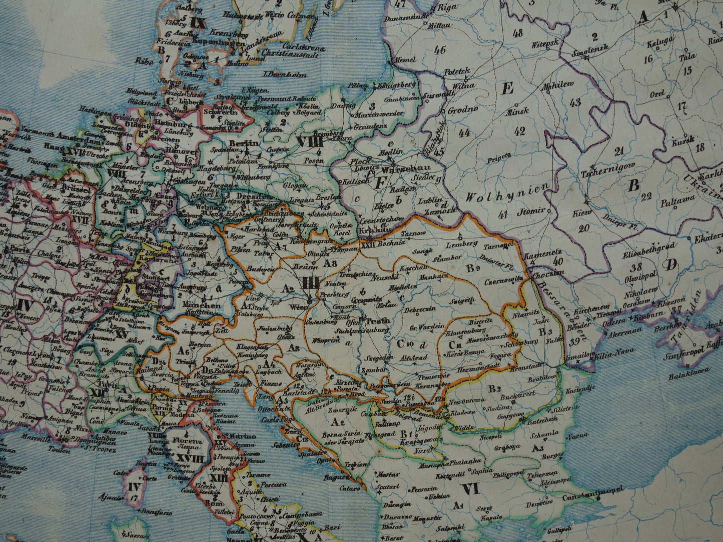 EUROPA grote oude militaire en politieke kaart van Europa uit 1840 originele antieke landkaart Europees continent vintage print