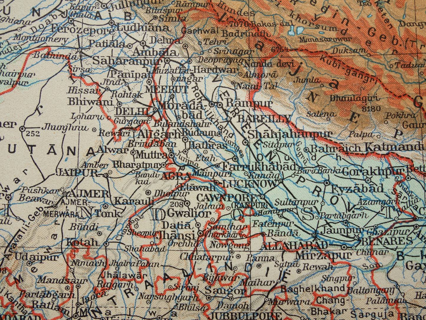 Oude kaart van India uit 1938 originele vintage Nederlandse landkaart van India hoogtekaart