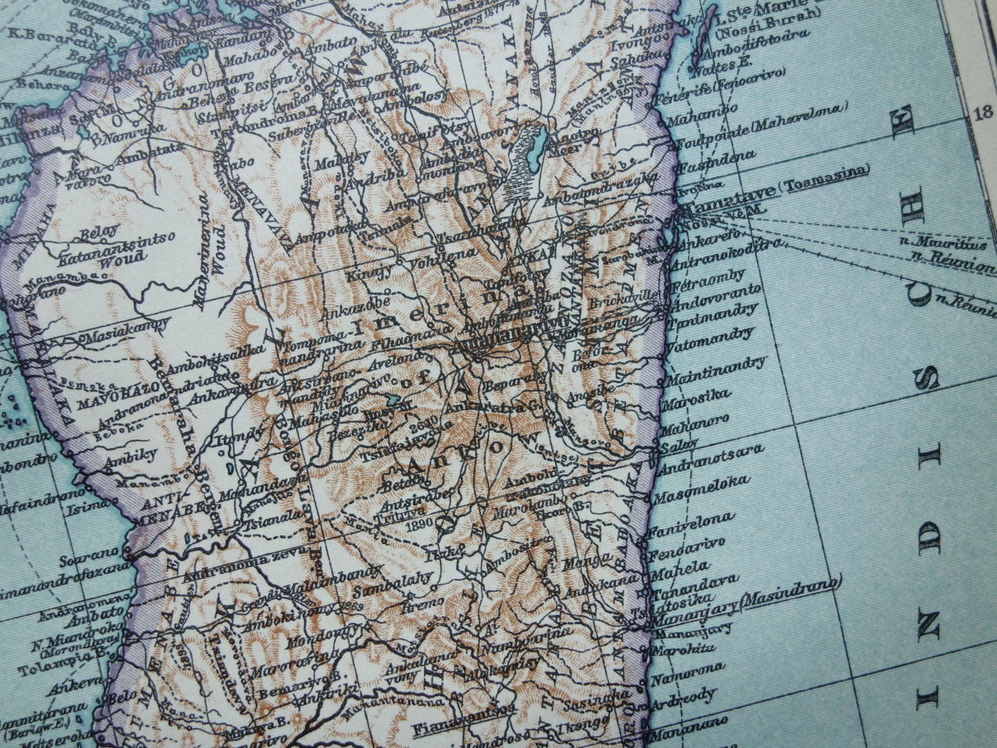 Old map of Madagascar from 1909 original antique Dutch map - small vintage maps