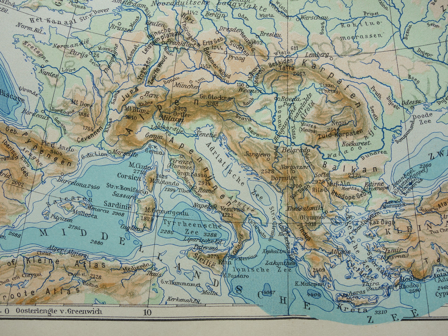 EUROPA Alte physische Landkarte Europas aus dem Jahr 1935 Original niederländische Vintage-Karte Berge Flüsse Geologie Höhenkarte