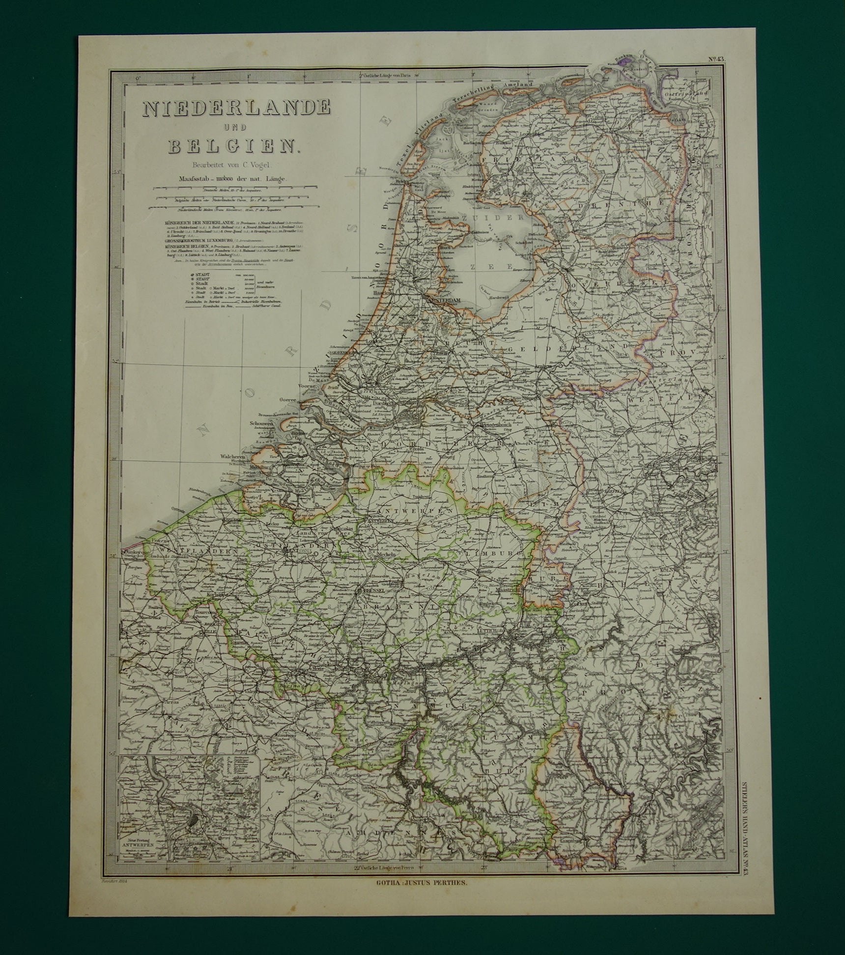 Oude landkaart van NEDERLAND en BELGIË in 1884 Antieke Duitse kaart Benelux vintage poster met jaartal