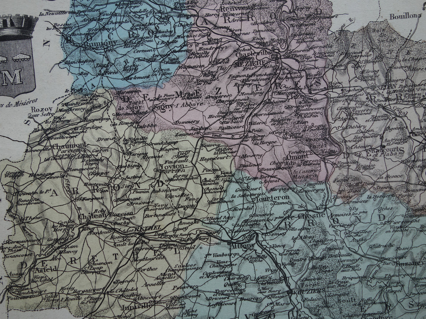 Oude kaart van Ardennes departement in Frankrijk uit 1886 originele antieke handgekleurde landkaart Charleville Mezieres Rethel Sedan Revin Ardennen