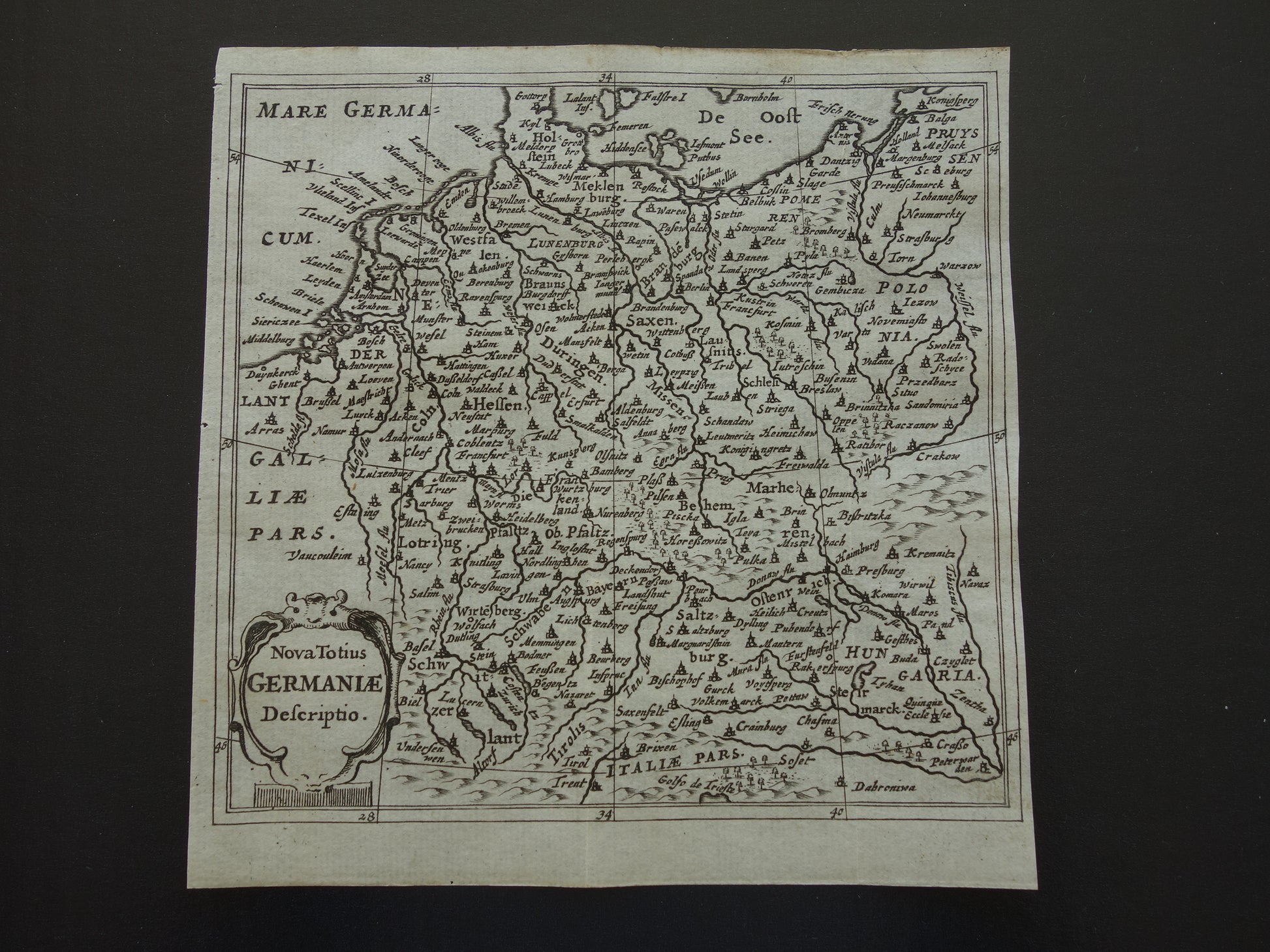 DUITSLAND 360+ jaar oude kaart van Duitsland 1661 originele antieke Nederlandse landkaart zeer klein formaat