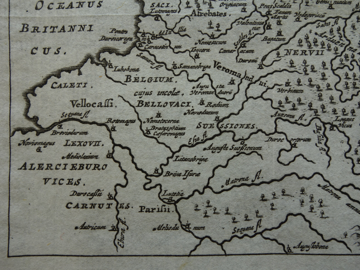 360+ jaar oude kaart van Nederland en België in Romeinse tijd 1661 originele antieke landkaart Holland klein formaat - Germaniae Cisrhenane Cluver