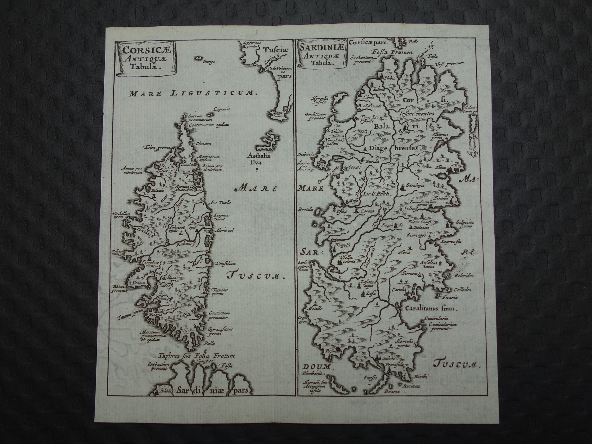 360+ jaar oude kaart van Corsica en Sardinië in de klassieke oudheid 1661 originele antieke Nederlandse landkaart zeer klein formaat