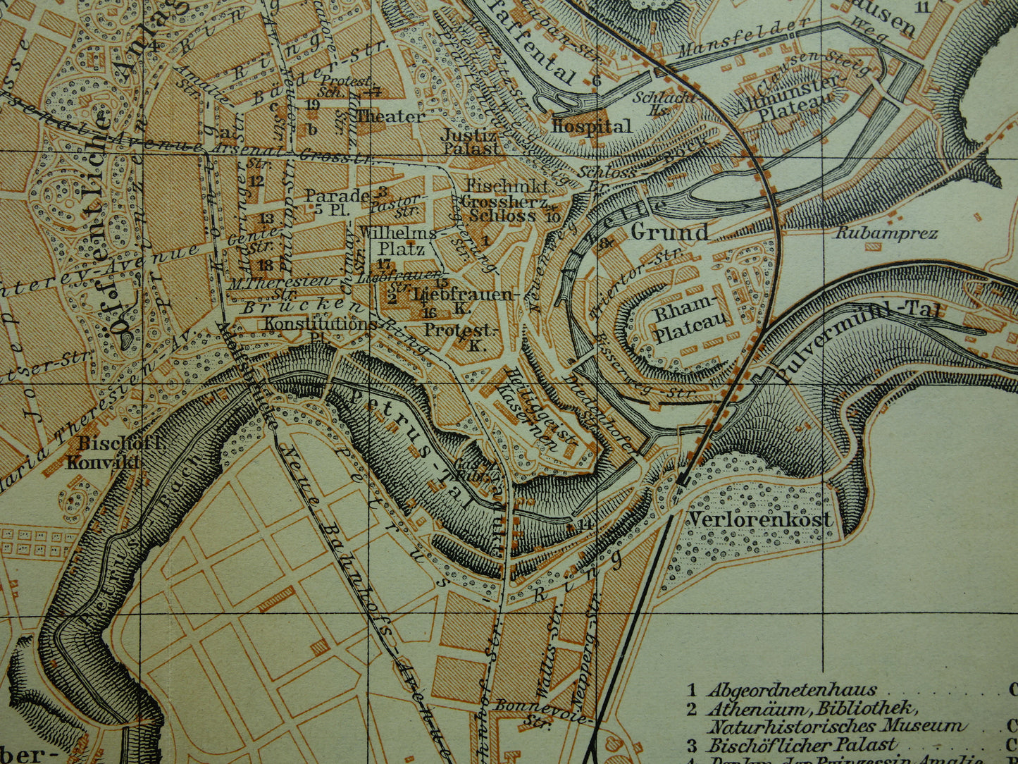 LUXEMBURG oude kaart van Luxembourg Stad uit 1904 kleine originele antieke plattegrond landkaart