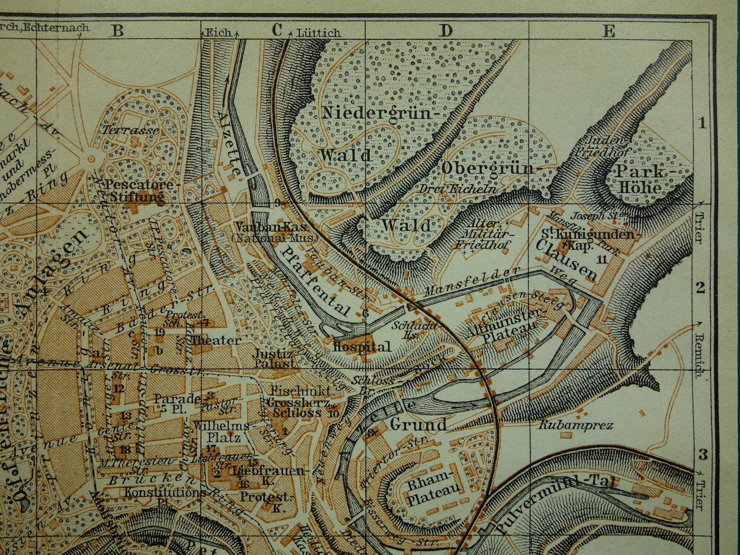 LUXEMBURG oude kaart van Luxembourg Stad uit 1904 kleine originele antieke plattegrond landkaart