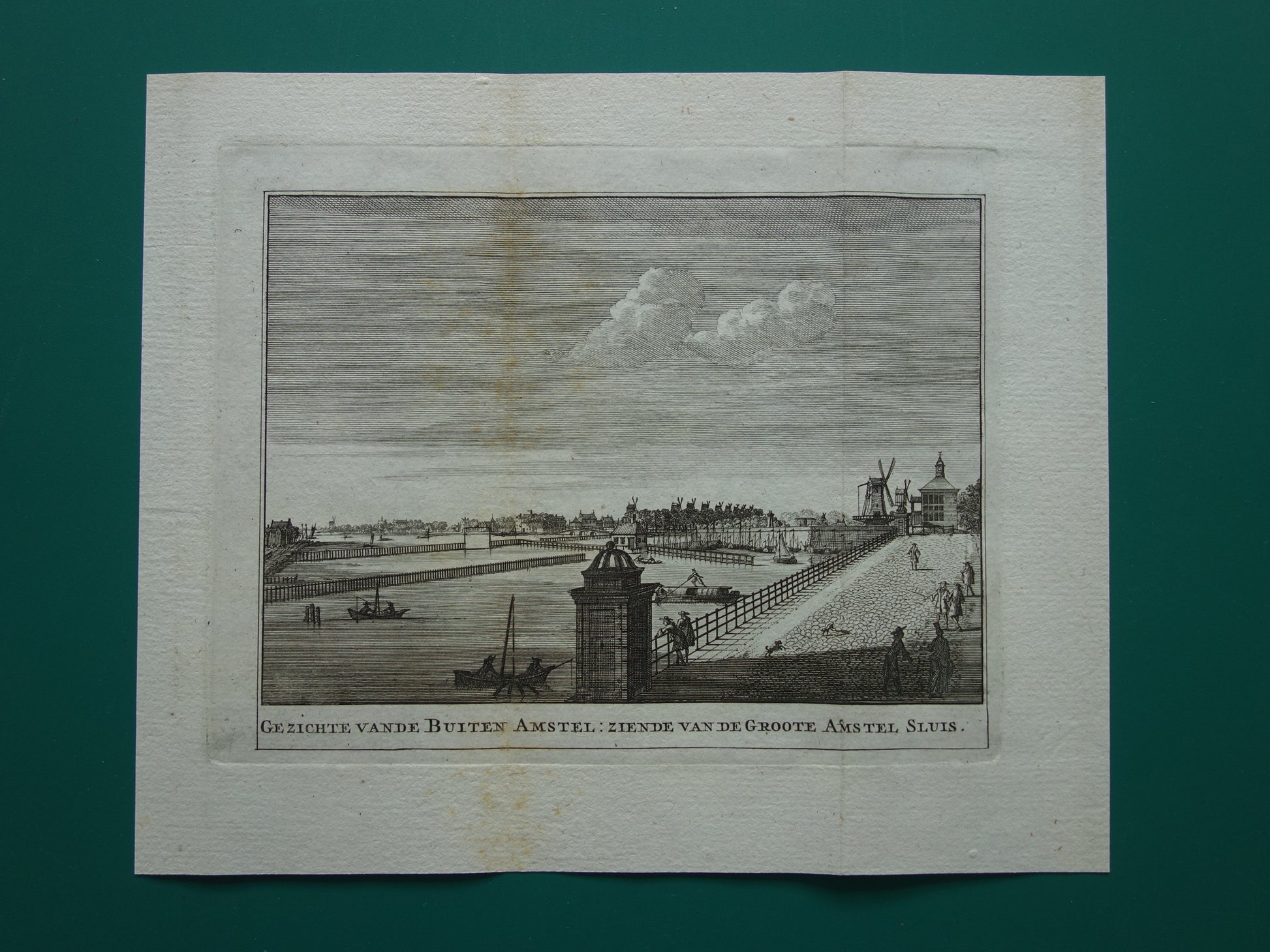Oude prent van de Buiten Amstel in Amsterdam Originele antieke gravure Amstelsluizen Historisch stadsgezicht Vintage Print