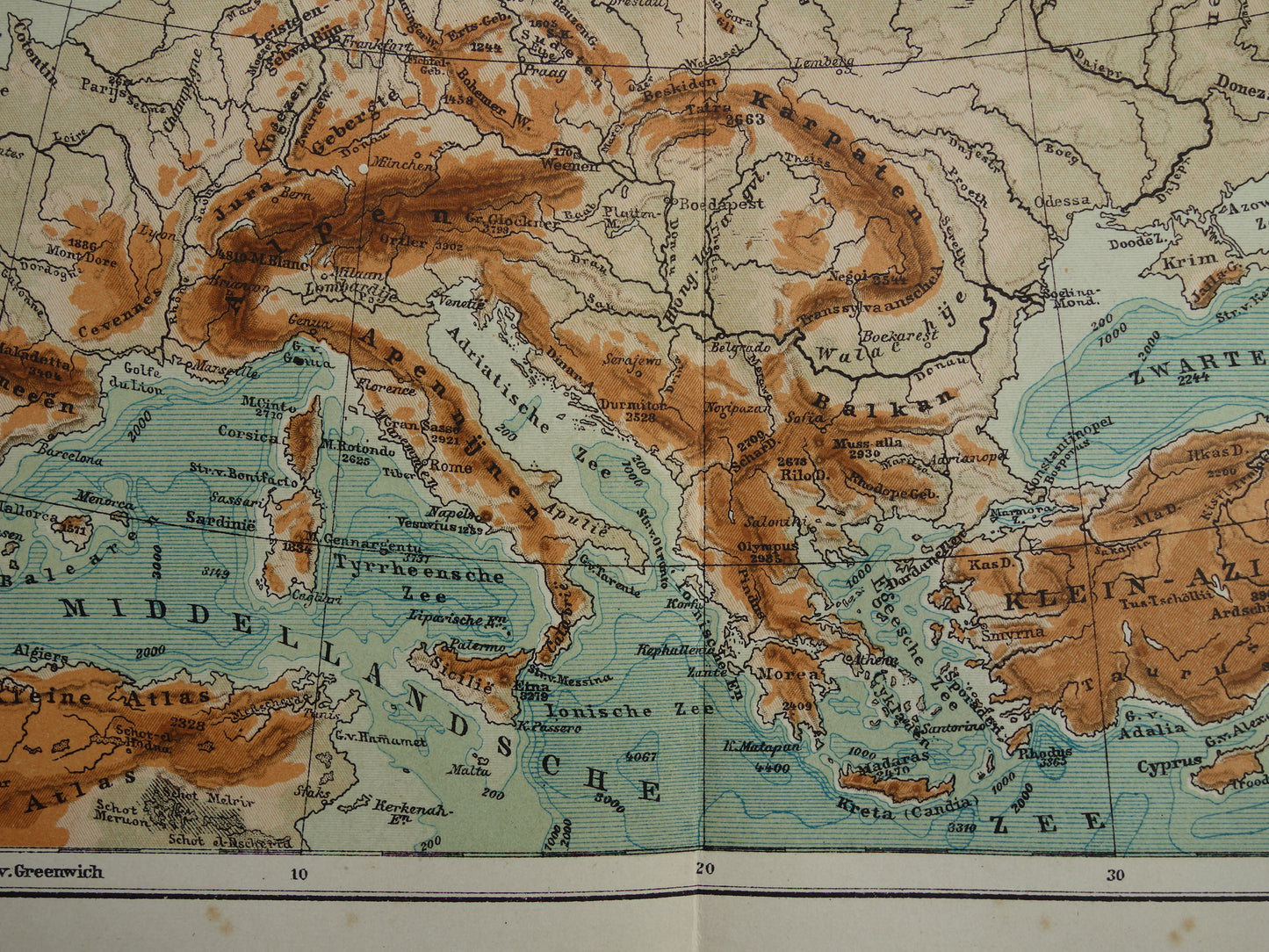 EUROPA Oude hoogtekaart van Europa uit 1907 originele Nederlandse antieke vintage kaart Bergen Rivieren Geologie landkaart