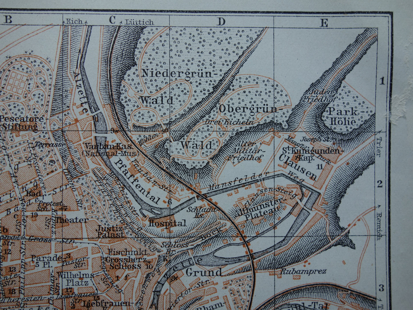LUXEMBURG oude kaart van Luxembourg Stad uit 1904 kleine originele antieke plattegrond landkaart