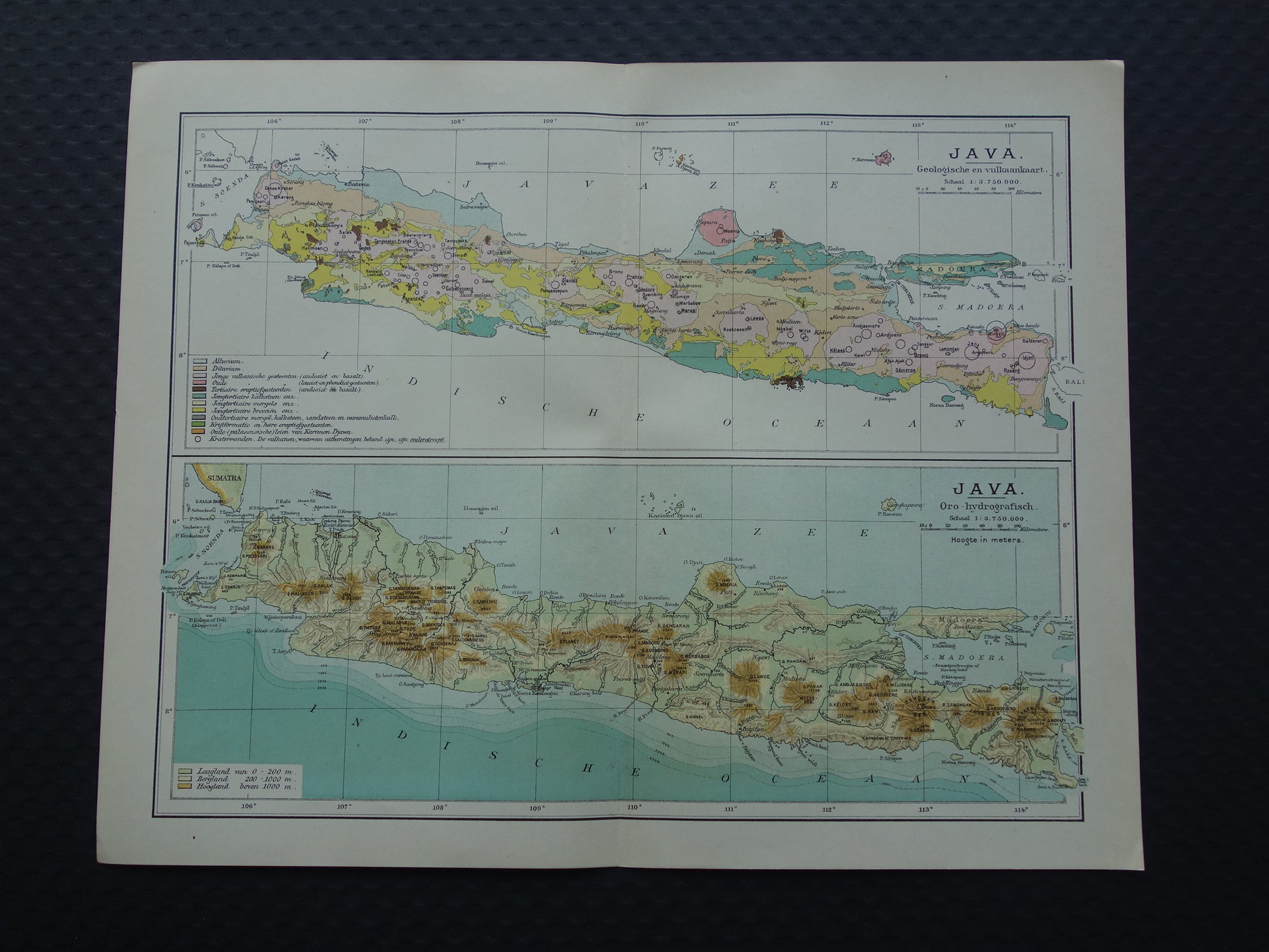JAVA Antieke Nederlandse kaart van Java uit 1908 oude hoogtekaart landkaart vulkanen