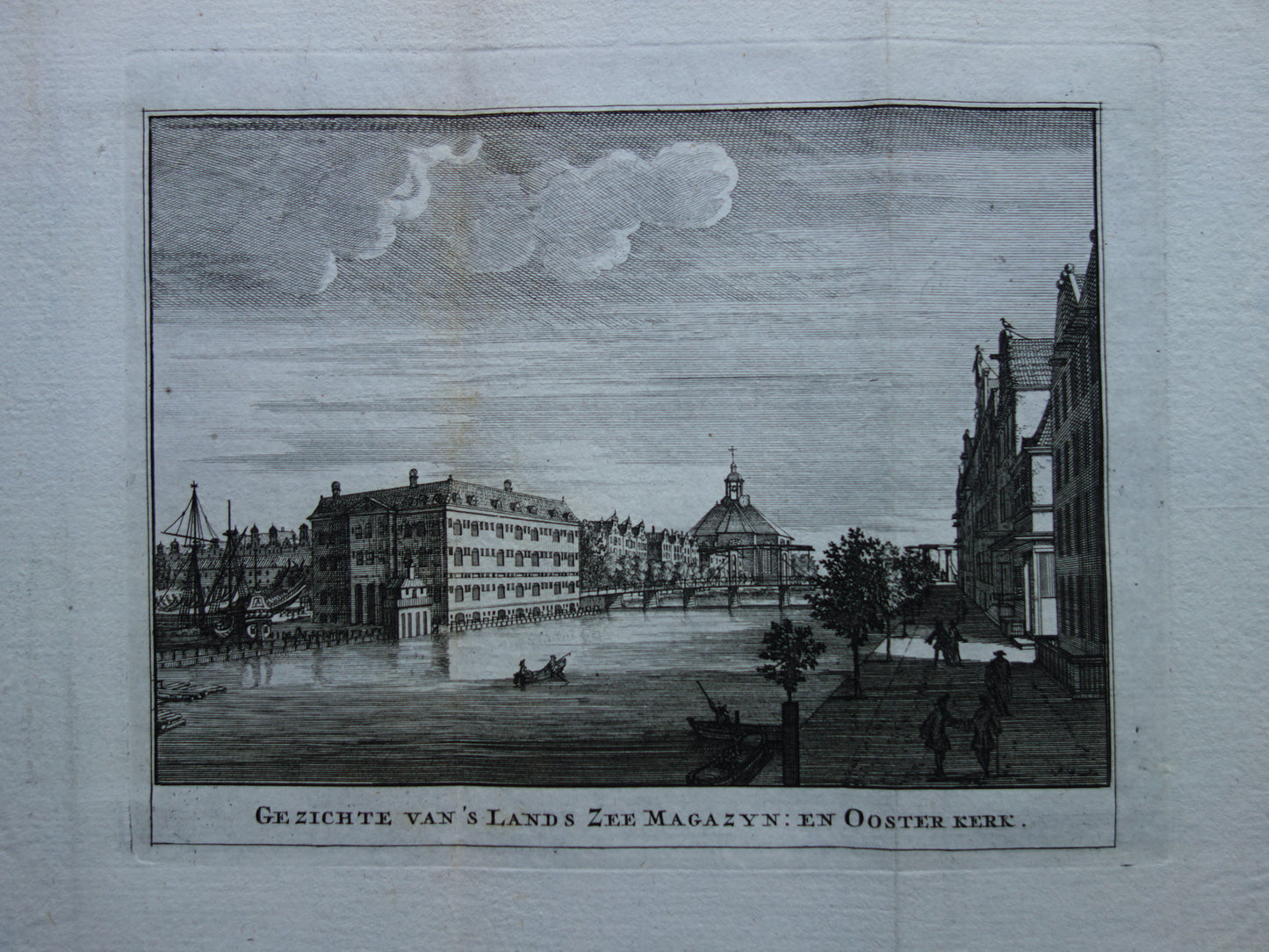 Admiraliteits Magazijn en Oosterkerk Amsterdam Oude prent 1770 Originele antieke gravure Historisch stadsgezicht Vintage Print Gezichte van 's Lands zee Magazyn en Ooster Kerk.