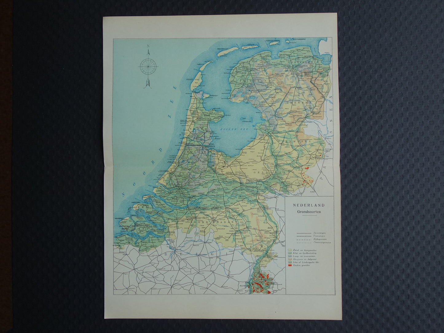 NEDERLAND oude kaart van grondsoorten 1928 vintage Nederlandse geologie landkaart grondsoortenkaart