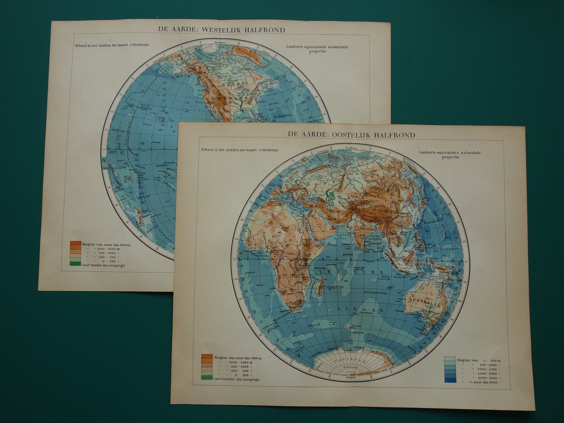 Oude Wereldkaart uit 1932 - originele vintage Nederlandse kaart van de wereld - dubbele hemisfeer set van twee kaarten oostelijk en westelijk halfrond